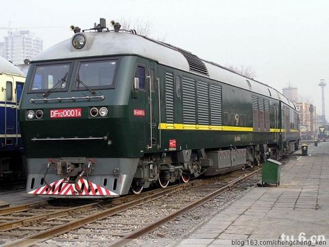 東風11專(DF11Z)型準高速客運內燃機車